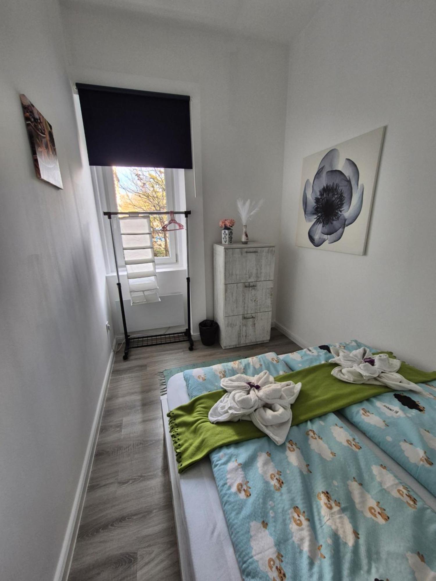 Damjanich 51- Lovely 3Bedroom Apartment Budapest Luaran gambar